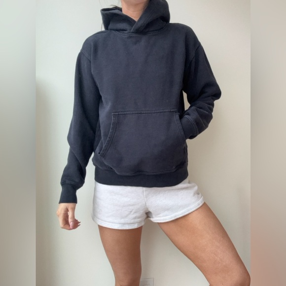 Aritzia Sweatfleece Perfect Hoodie - Black size small - Picture 4 of 4